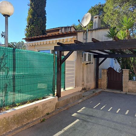 Maisonnette Au Milieu Des Pins Mougins Exteriör bild