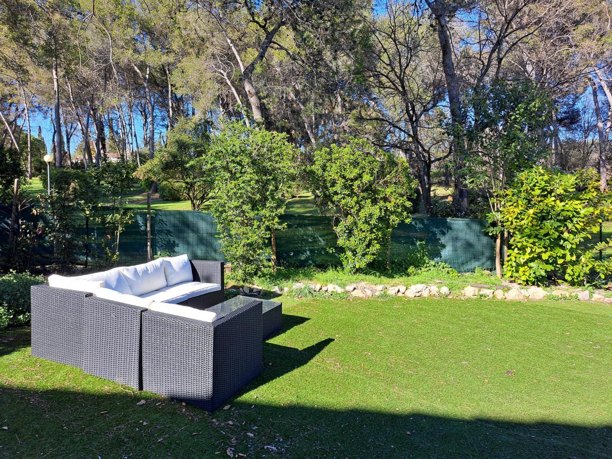 Maisonnette Au Milieu Des Pins Mougins Exteriör bild